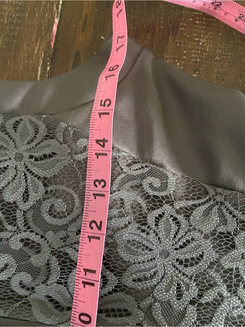 Signature by Sangria Grey Satin & Lace Panel Sheath Cocktail Dress NWOT size 8 - Picture 13 of 15